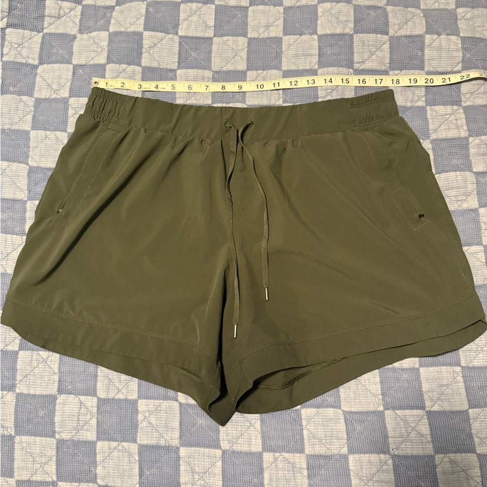 CALIA by Carrie Underwood Green Athletic Shorts Elastic Waist